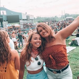 Meet your Posher, Isabel